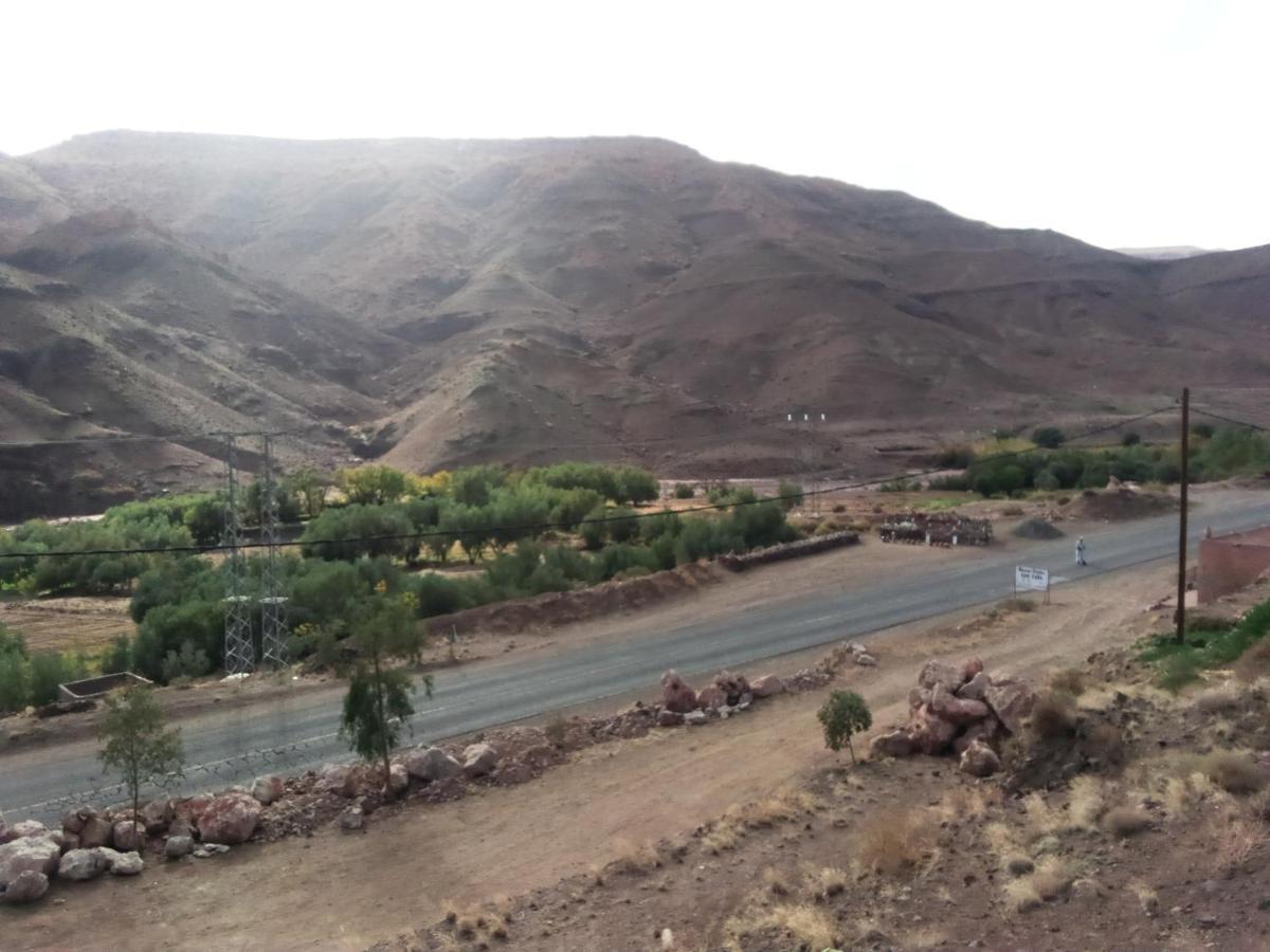 Dar Zara Hotel Tiourjdal Luaran gambar