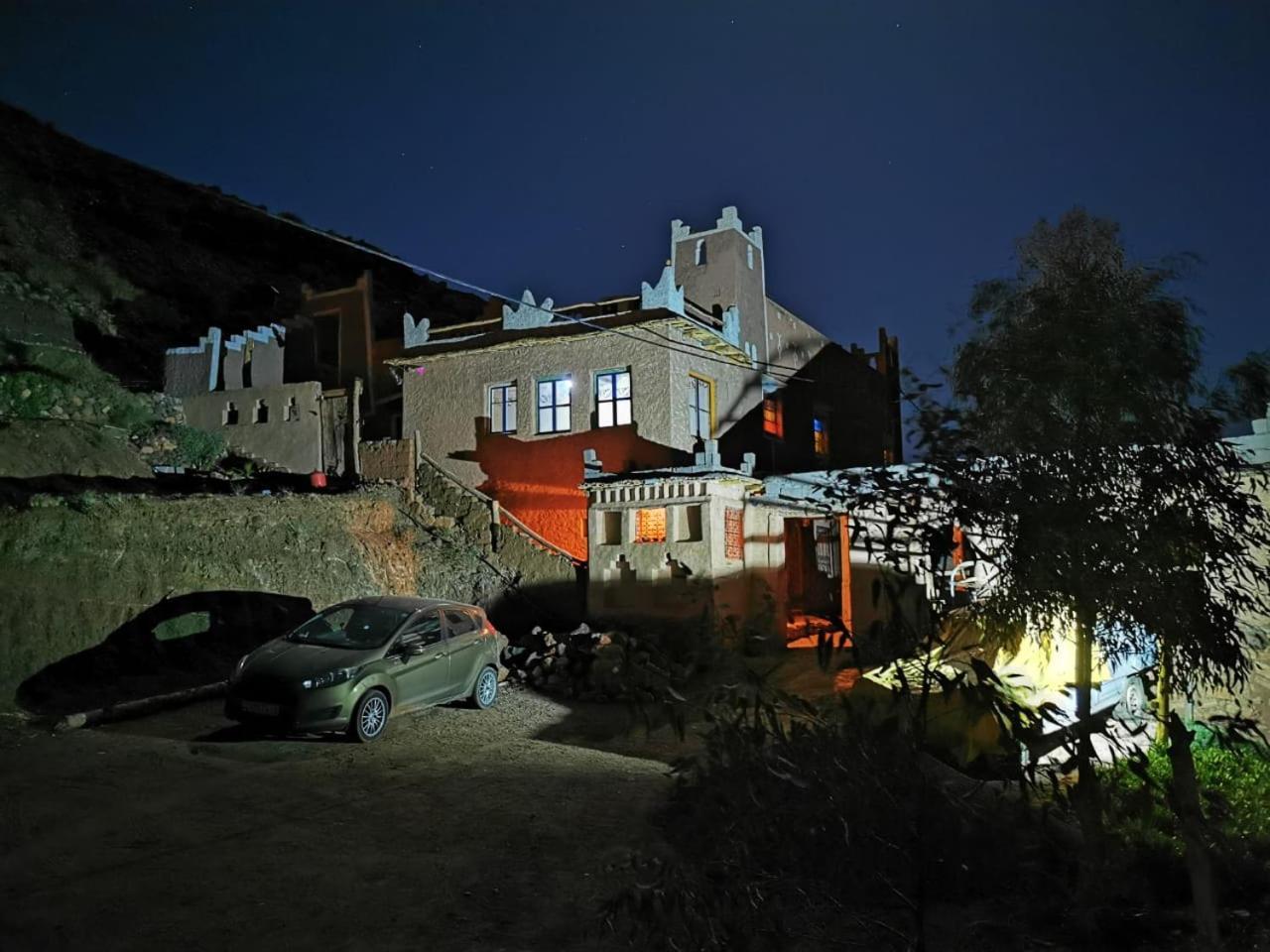 Dar Zara Hotel Tiourjdal Luaran gambar