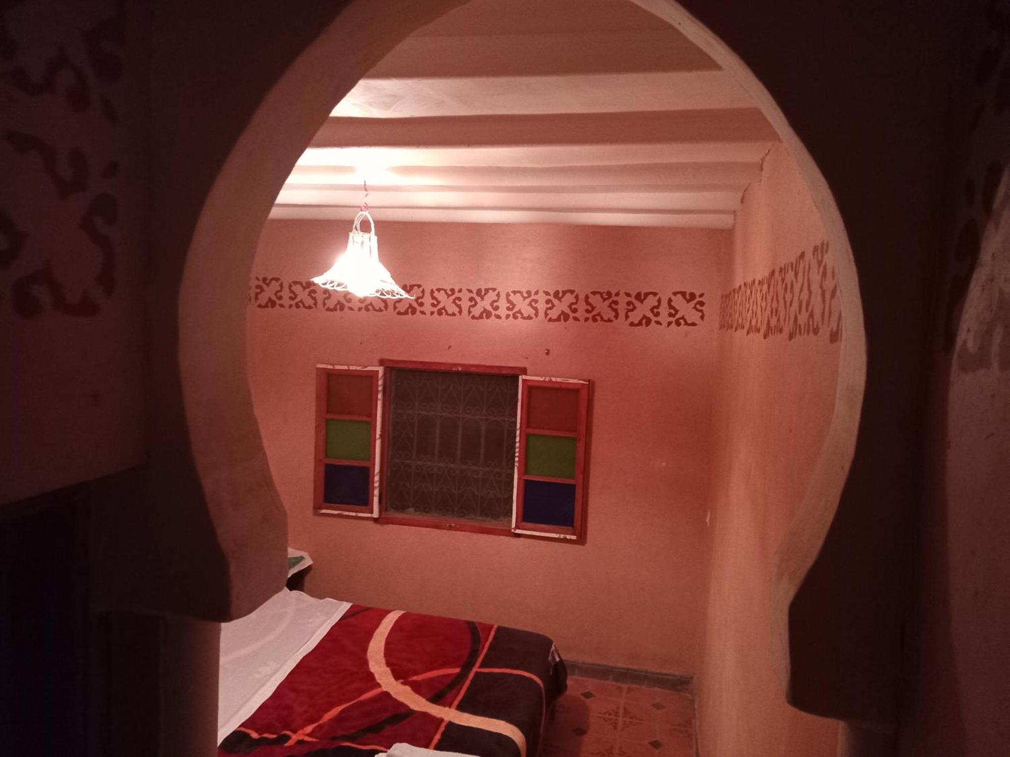 Dar Zara Hotel Tiourjdal Luaran gambar