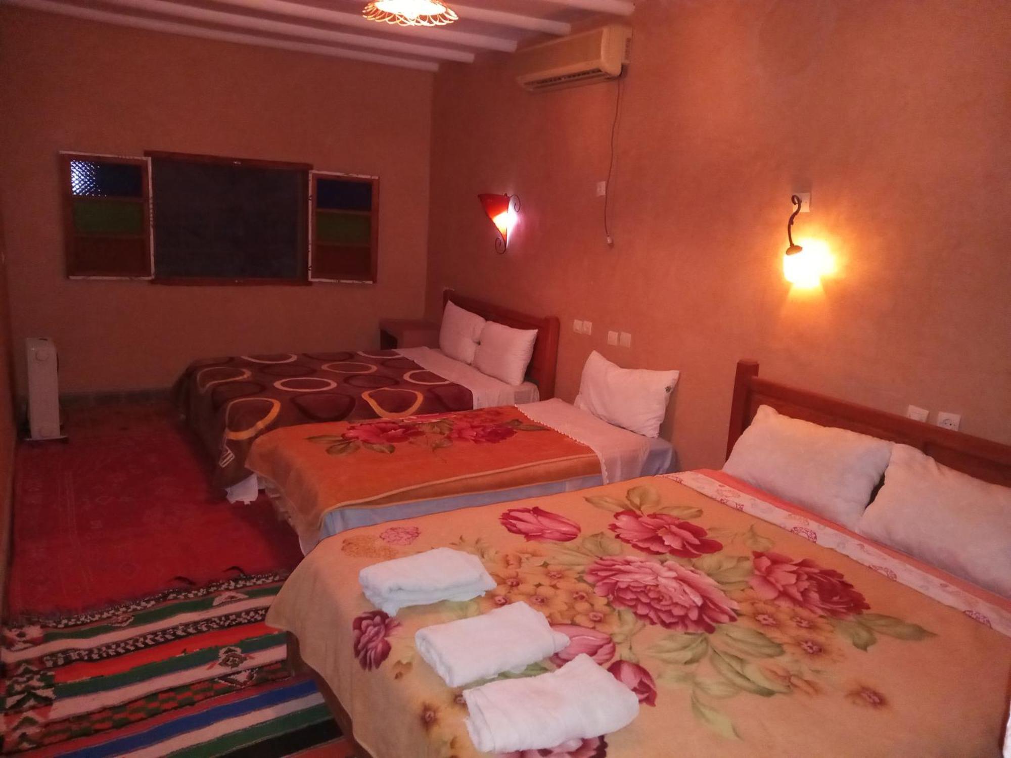 Dar Zara Hotel Tiourjdal Luaran gambar
