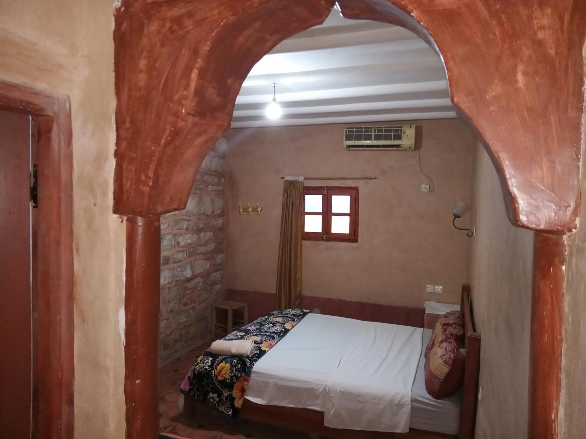 Dar Zara Hotel Tiourjdal Luaran gambar